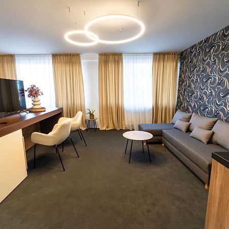 Hotel Zemplin トレビショフ エクステリア 写真