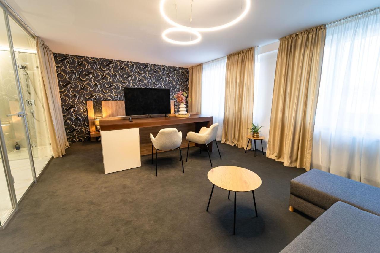 Hotel Zemplin トレビショフ エクステリア 写真